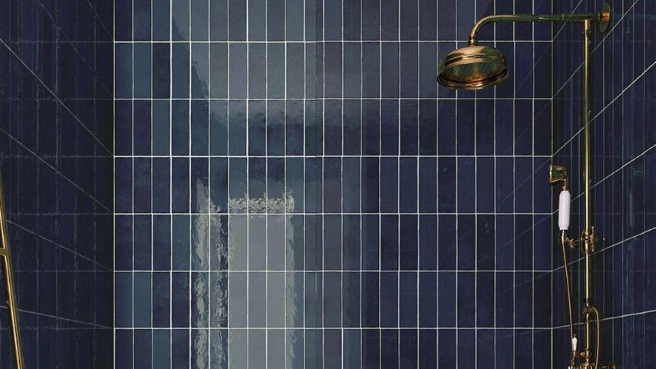 How to Deep Clean Your Bathroom Showerhead